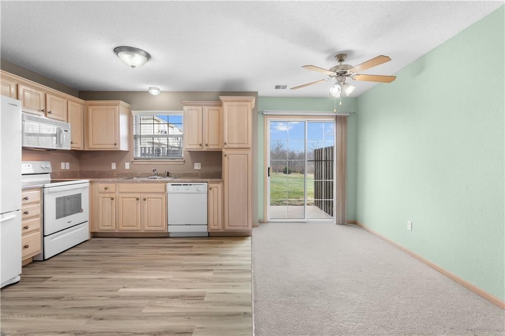 1228 NW Hidden Ridge Circle — photo 16