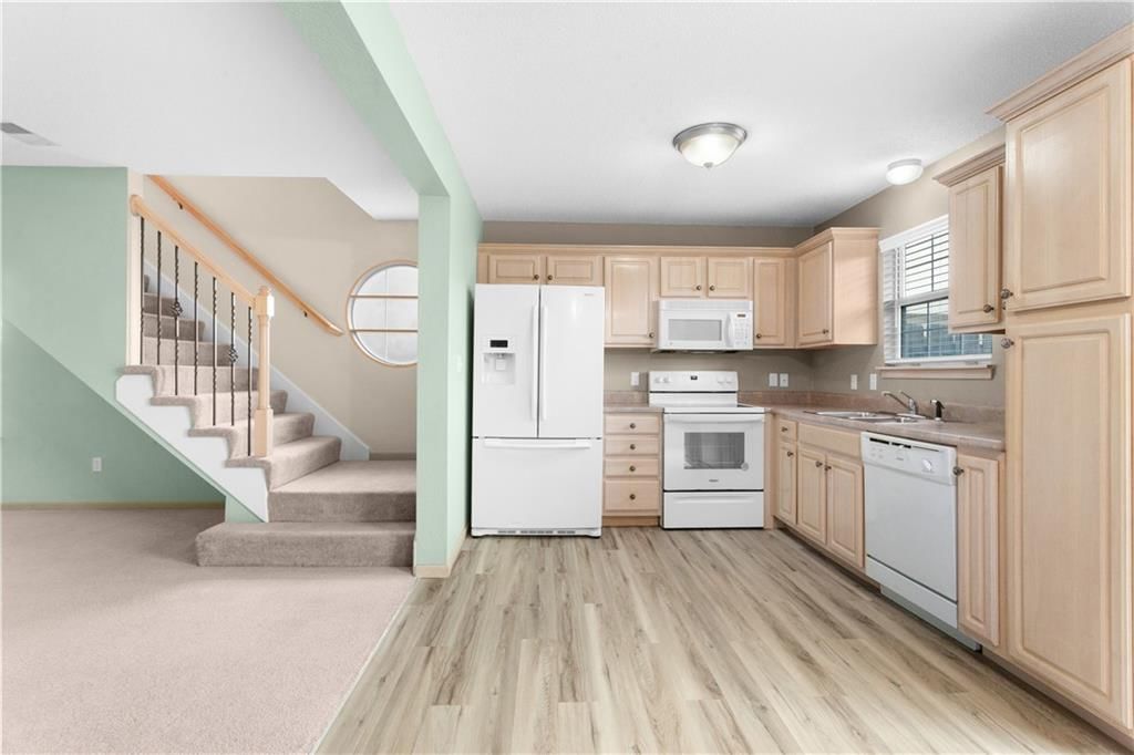 1228 NW Hidden Ridge Circle — photo 17