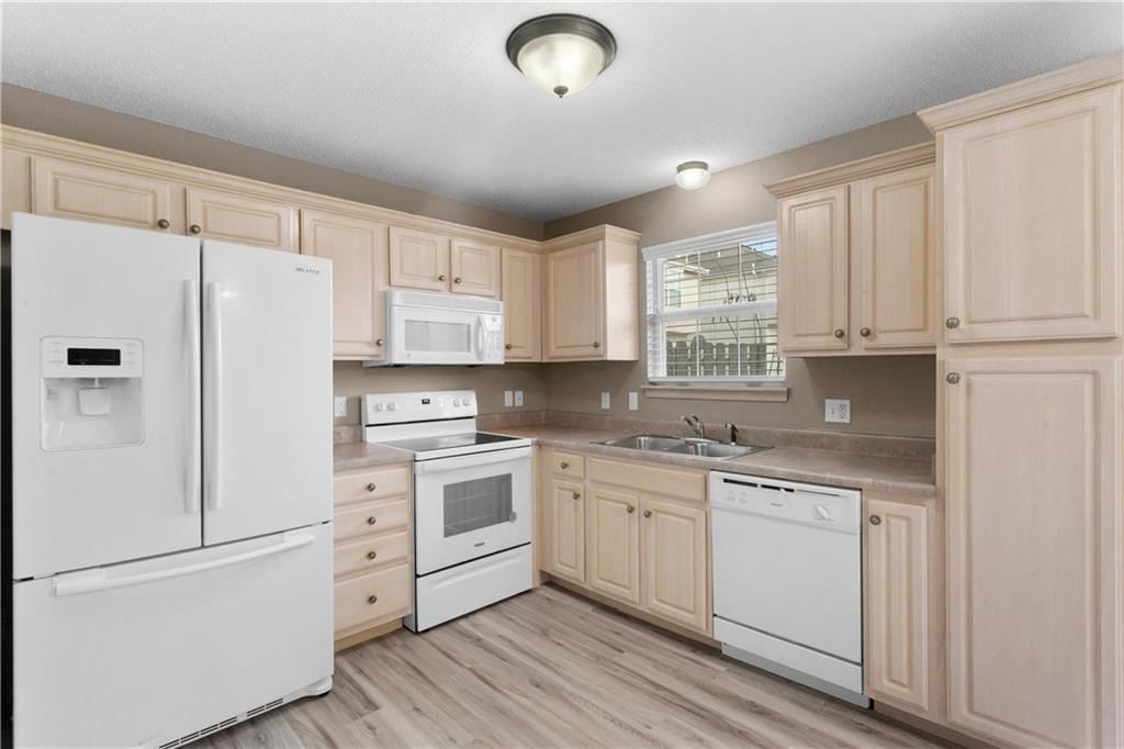 1228 NW Hidden Ridge Circle — photo 19