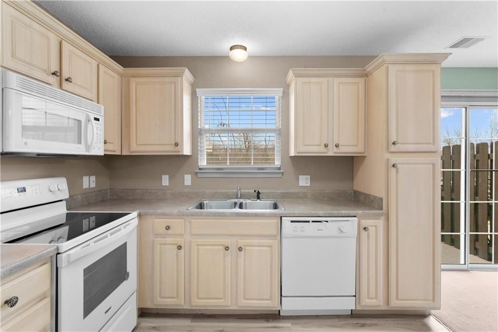 1228 NW Hidden Ridge Circle — photo 20