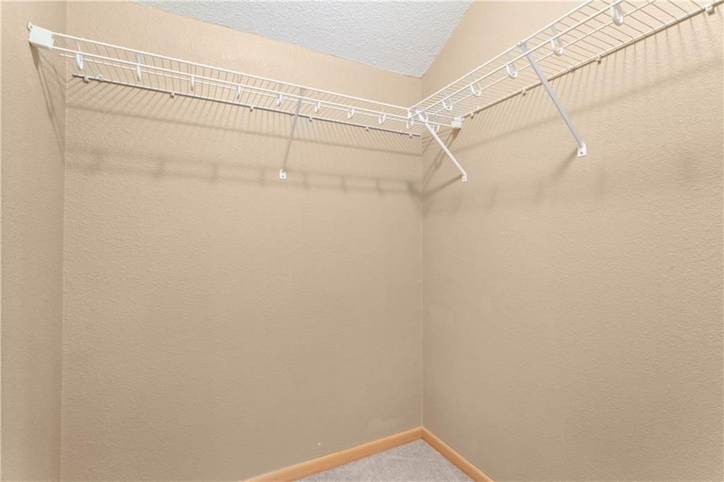 1228 NW Hidden Ridge Circle — photo 32