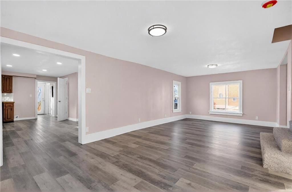 12 S Eddy Street — photo 17