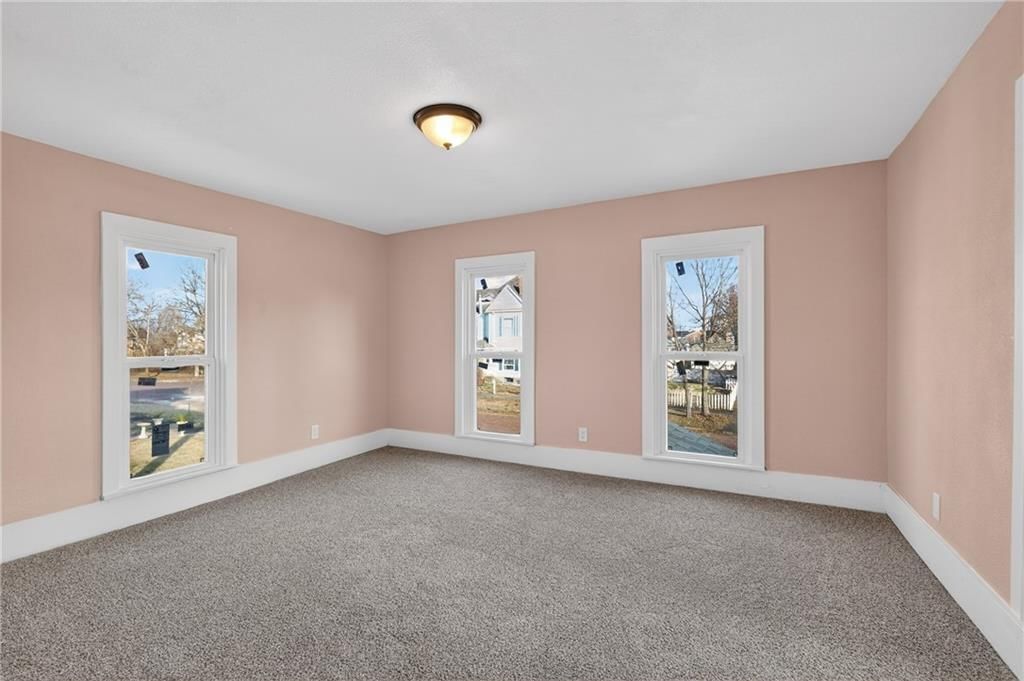 12 S Eddy Street — photo 31