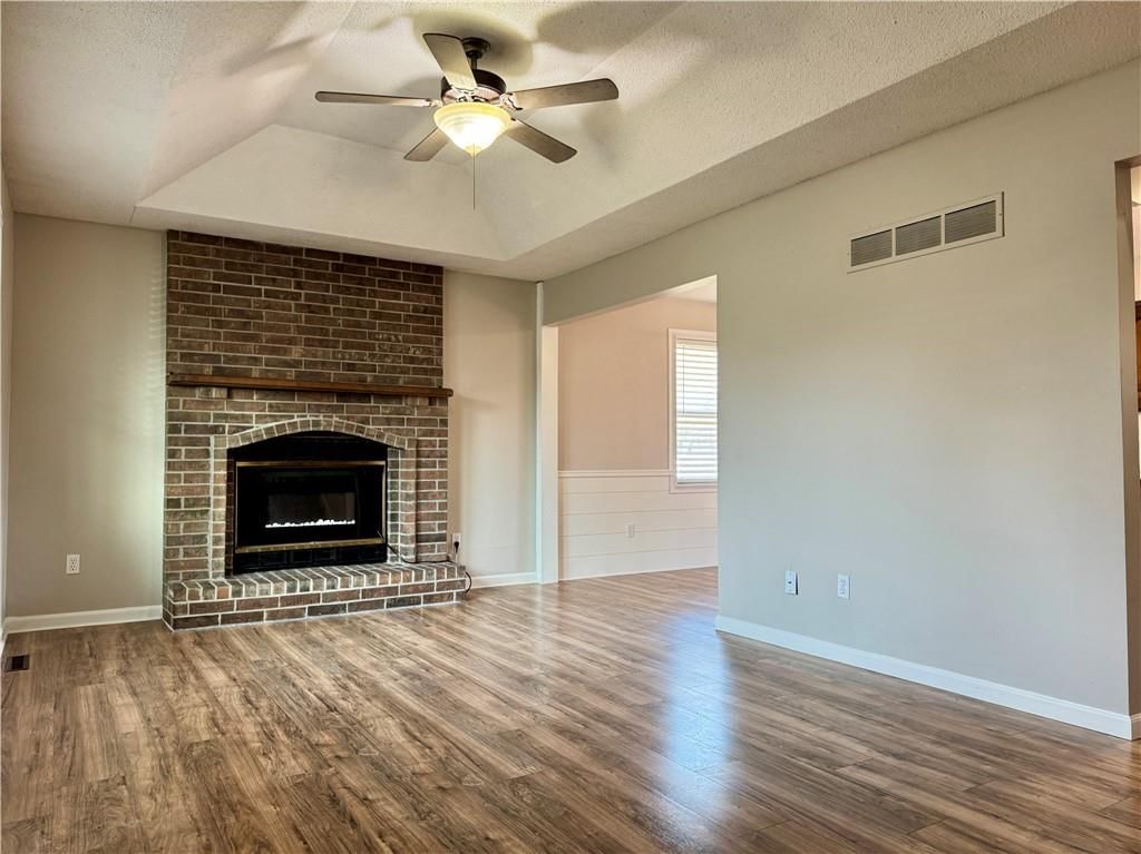613 SE Westwind Drive — photo 7