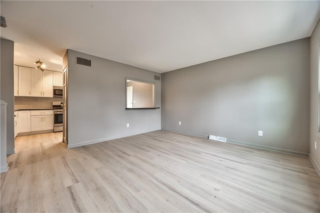 10009 Grandview Drive — photo 4
