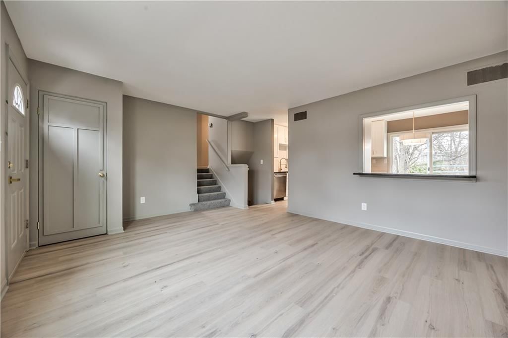 10009 Grandview Drive — photo 5