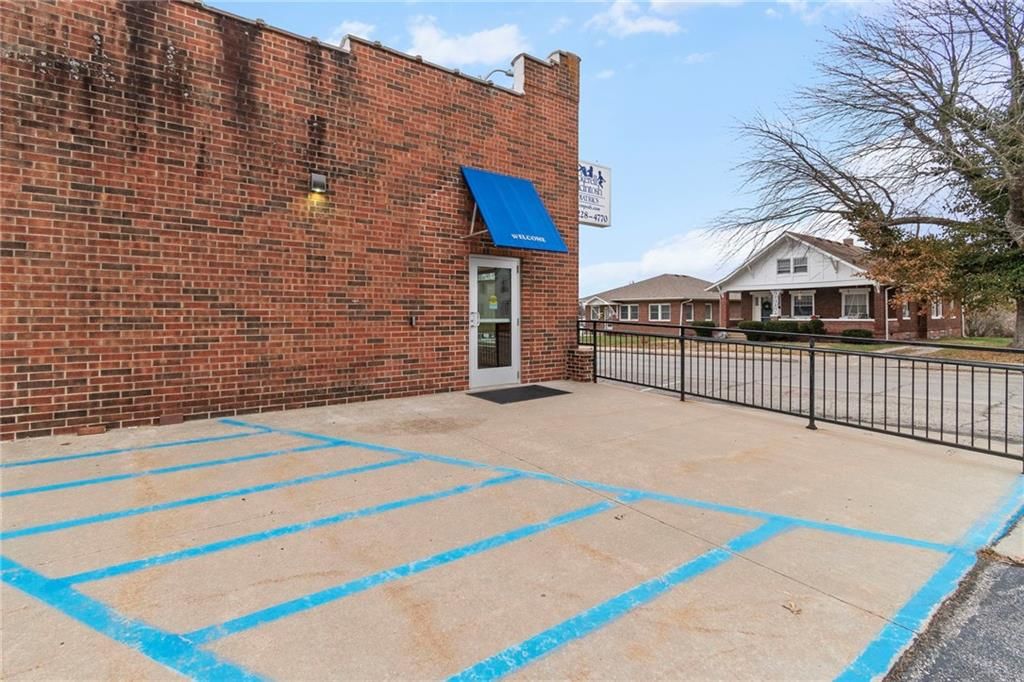 1717 N Main Street — photo 14