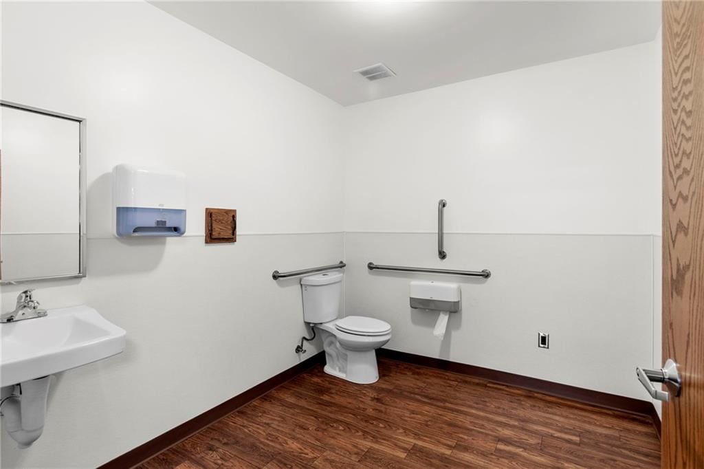 1717 N Main Street — photo 36
