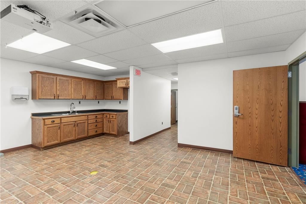 1717 N Main Street — photo 39