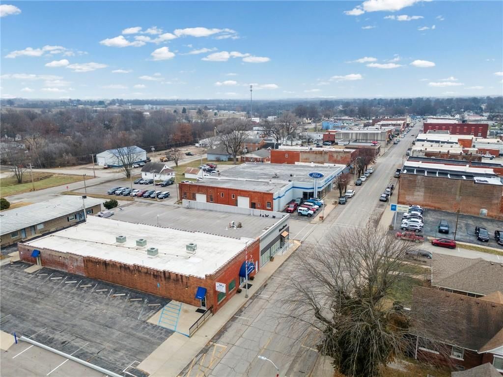 1717 N Main Street — photo 58