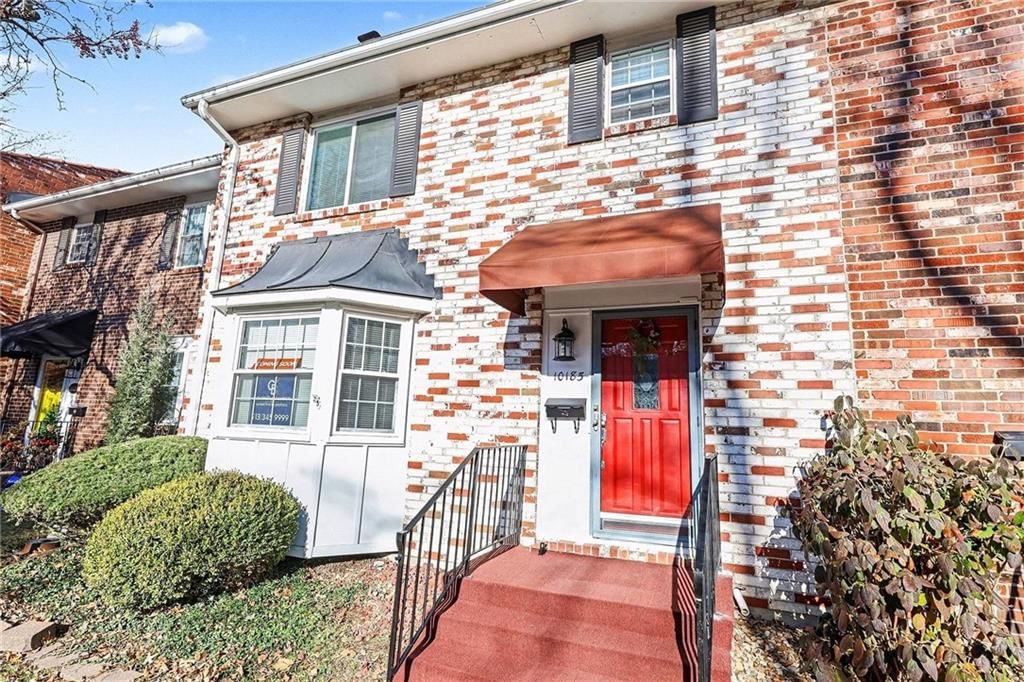 10185 W 96th Terrace, Overland Park, KS