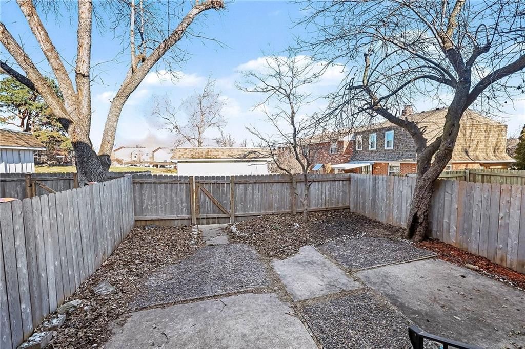 10185 W 96th Terrace — photo 27