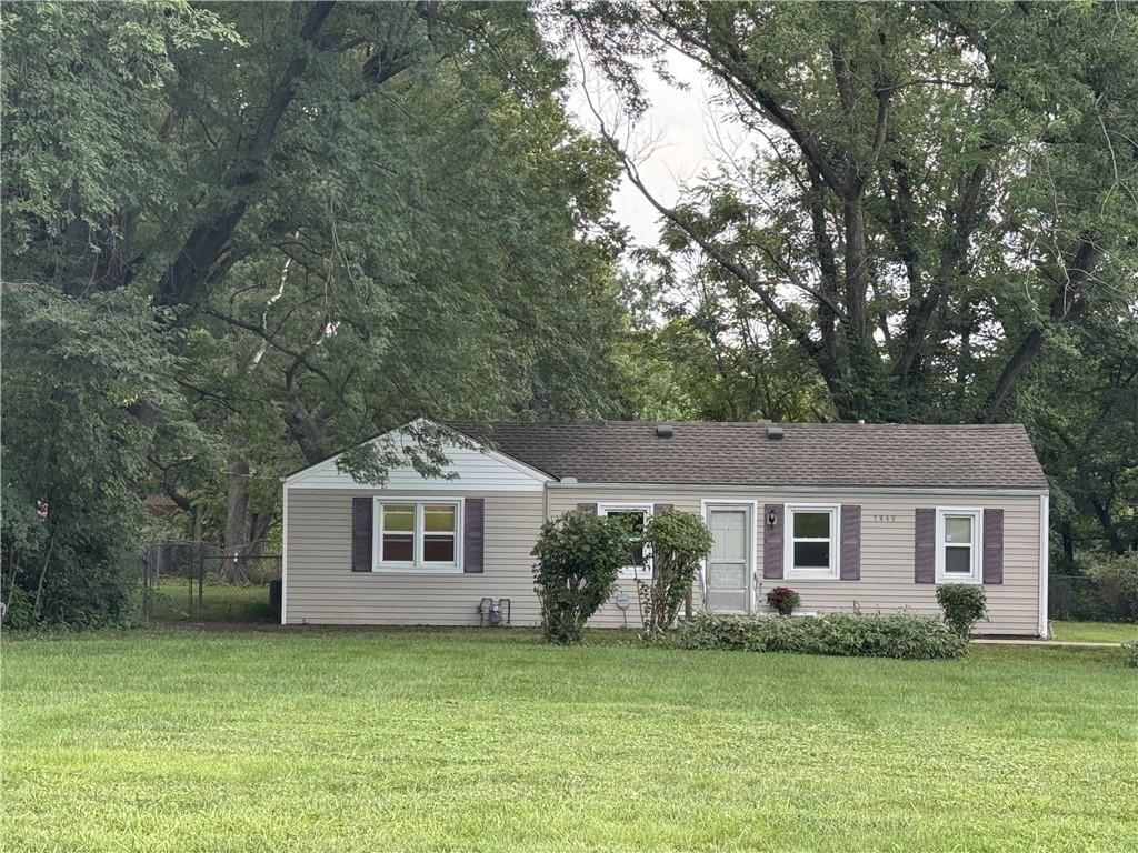 7849 Richland Avenue, Kansas City, KS