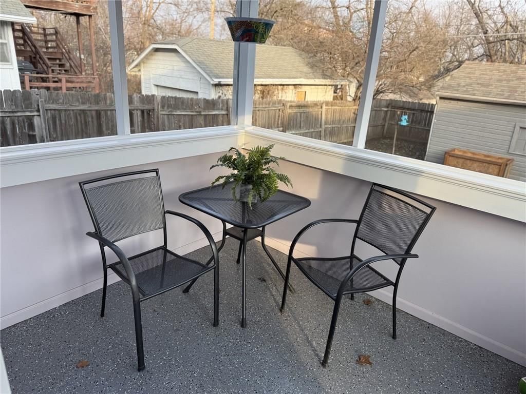740 SW Jewell Avenue — photo 32