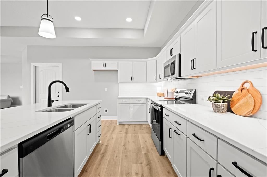 11471 Webster Avenue — photo 14