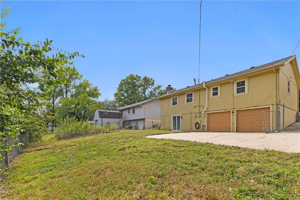 1124 N Curtis Street — photo 4