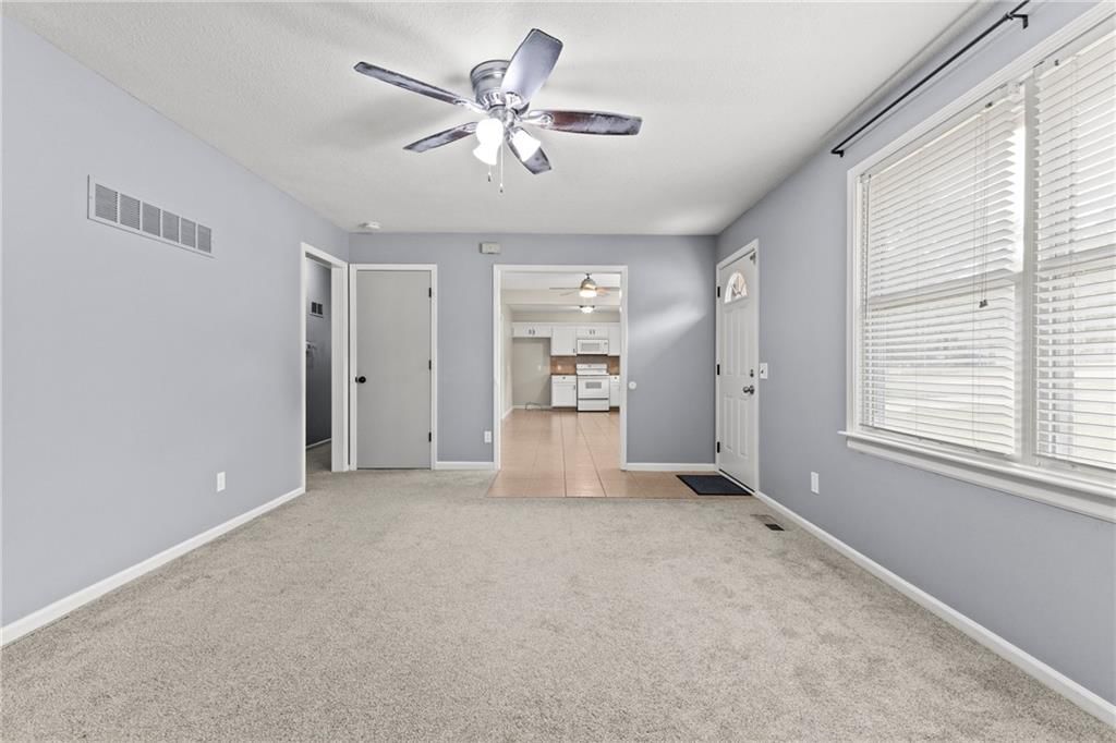 1124 N Curtis Street — photo 9