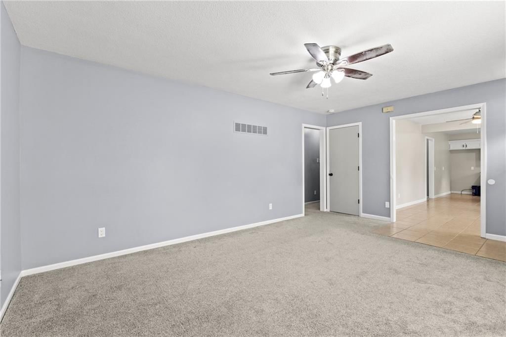 1124 N Curtis Street — photo 10