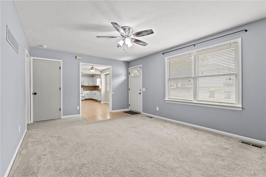 1124 N Curtis Street — photo 11