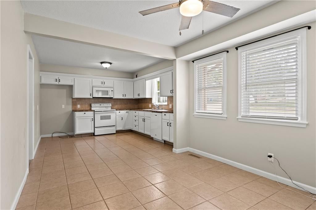 1124 N Curtis Street — photo 31