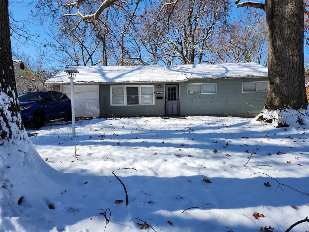 10804 Newton Avenue — photo 1