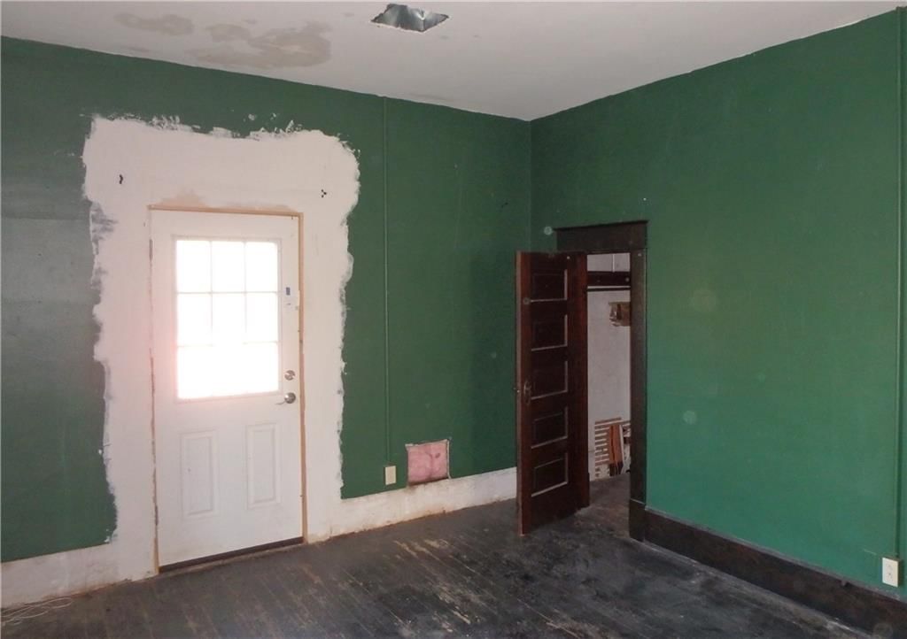 701 W Main Street — photo 8