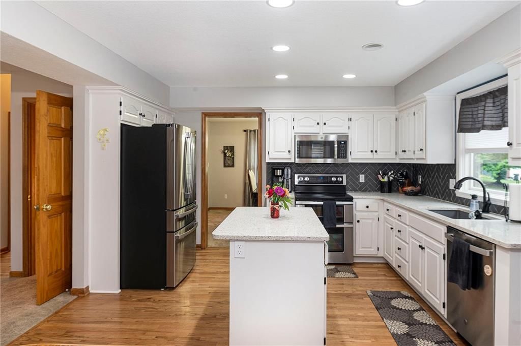 1040 Stonecreek Drive — photo 19