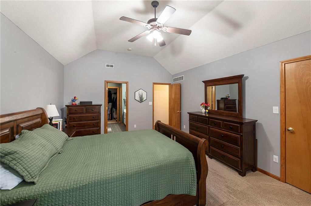 1040 Stonecreek Drive — photo 22