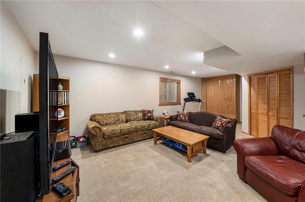 1040 Stonecreek Drive — photo 31