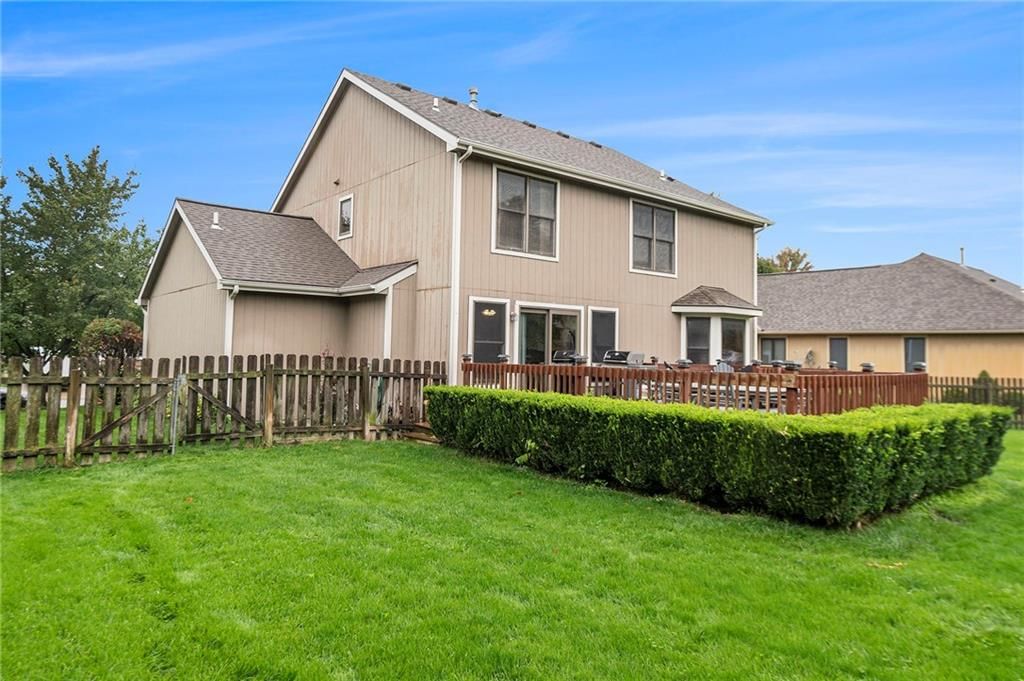 1040 Stonecreek Drive — photo 36