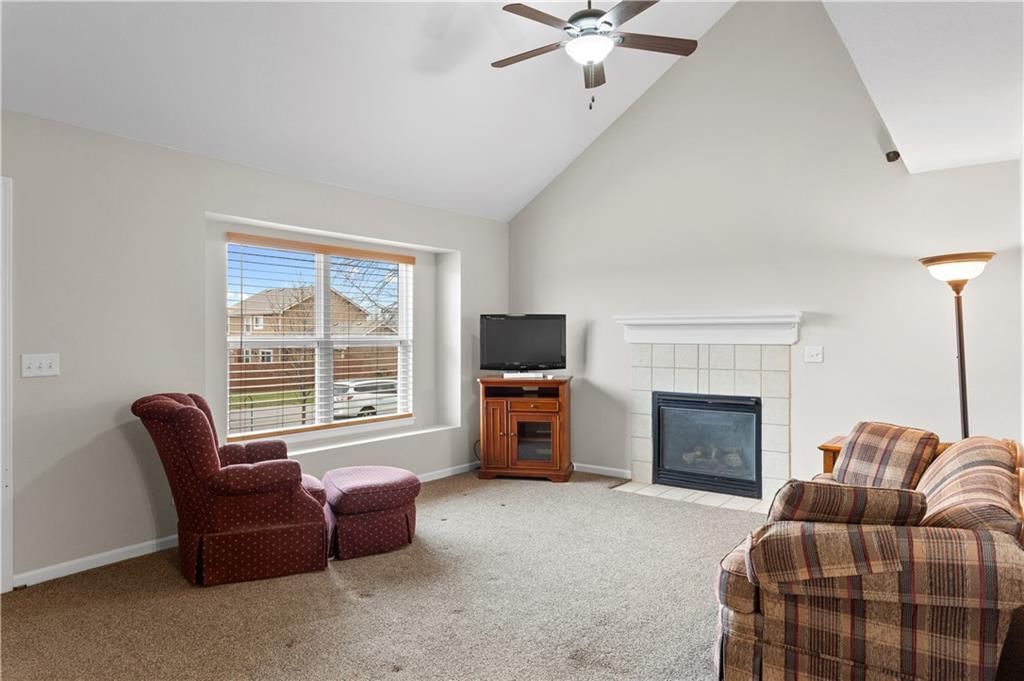 217 Montrose Circle — photo 9