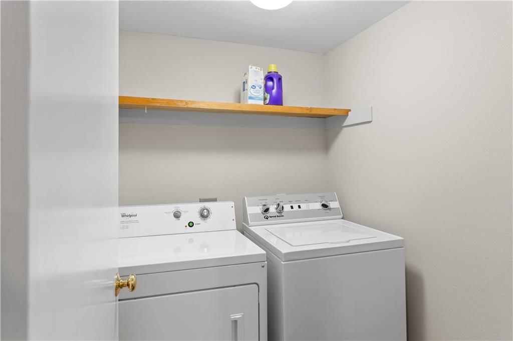 217 Montrose Circle — photo 10