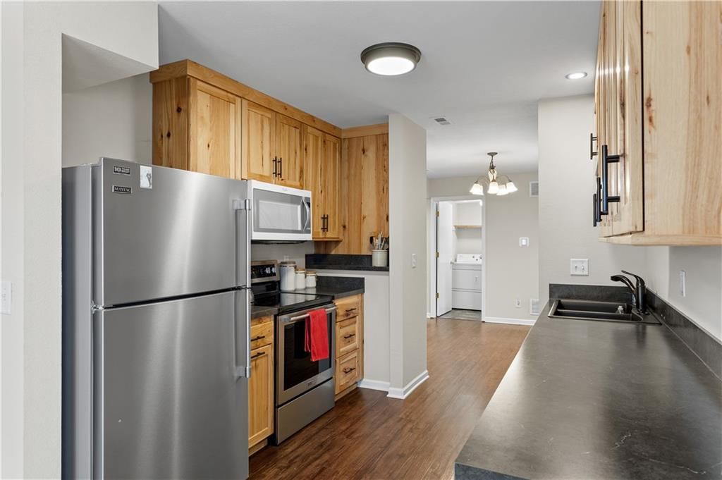 217 Montrose Circle — photo 13