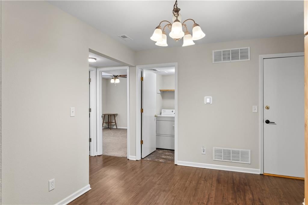 217 Montrose Circle — photo 16