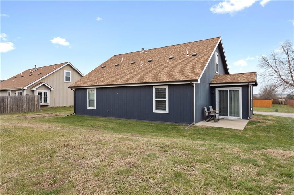 217 Montrose Circle — photo 26