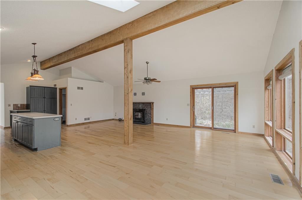 303 Hillcrest Drive — photo 17