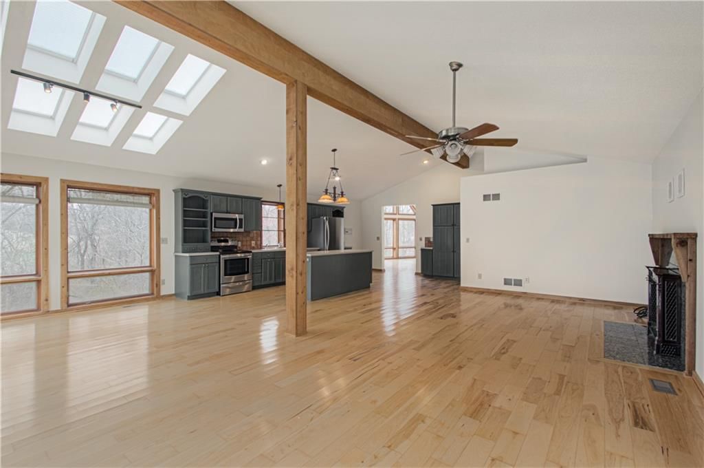 303 Hillcrest Drive — photo 19