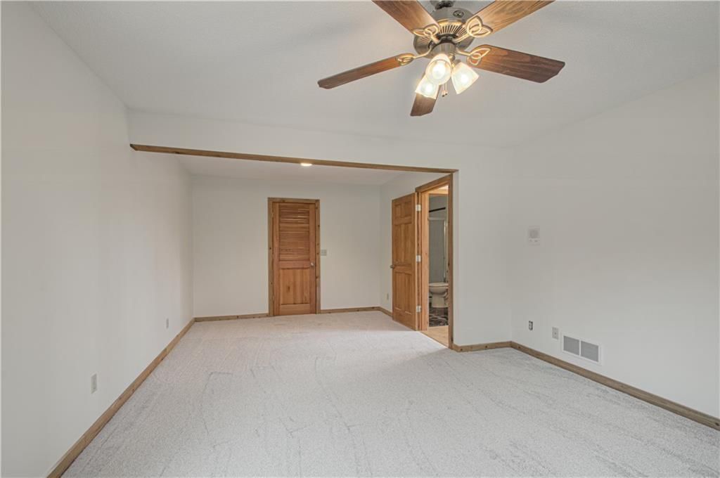 303 Hillcrest Drive — photo 23