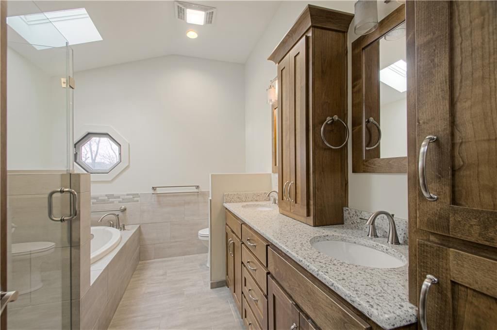 303 Hillcrest Drive — photo 32