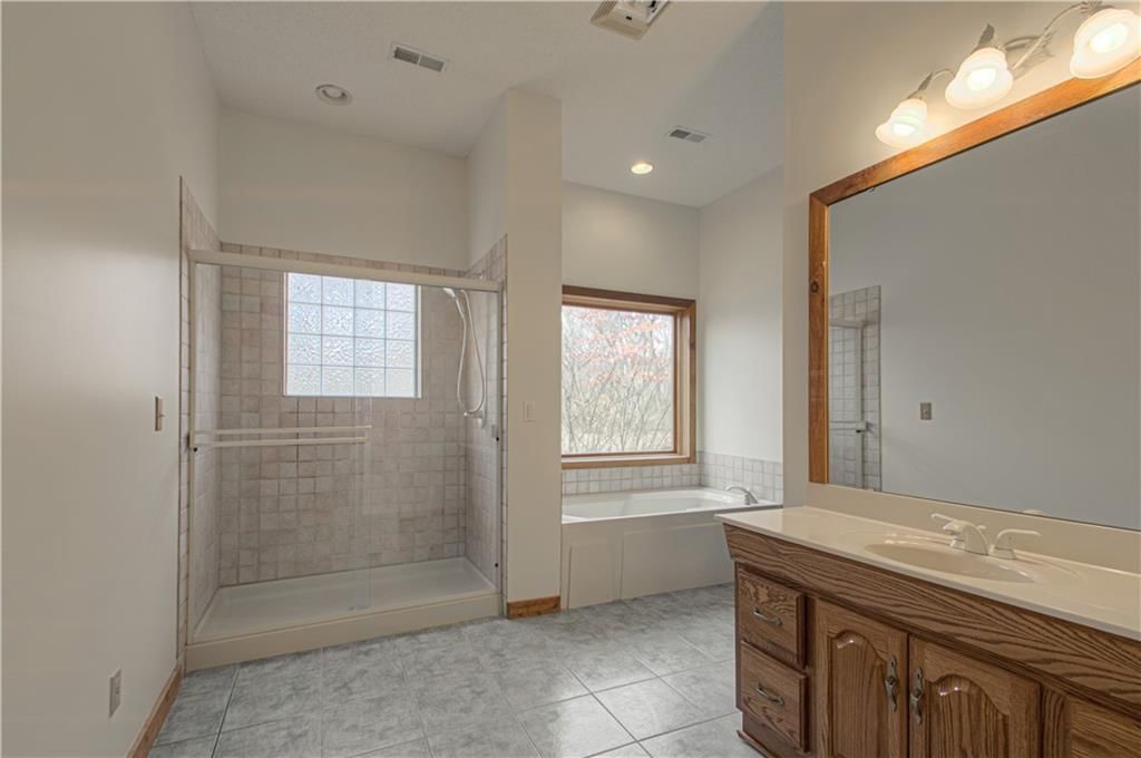 303 Hillcrest Drive — photo 40