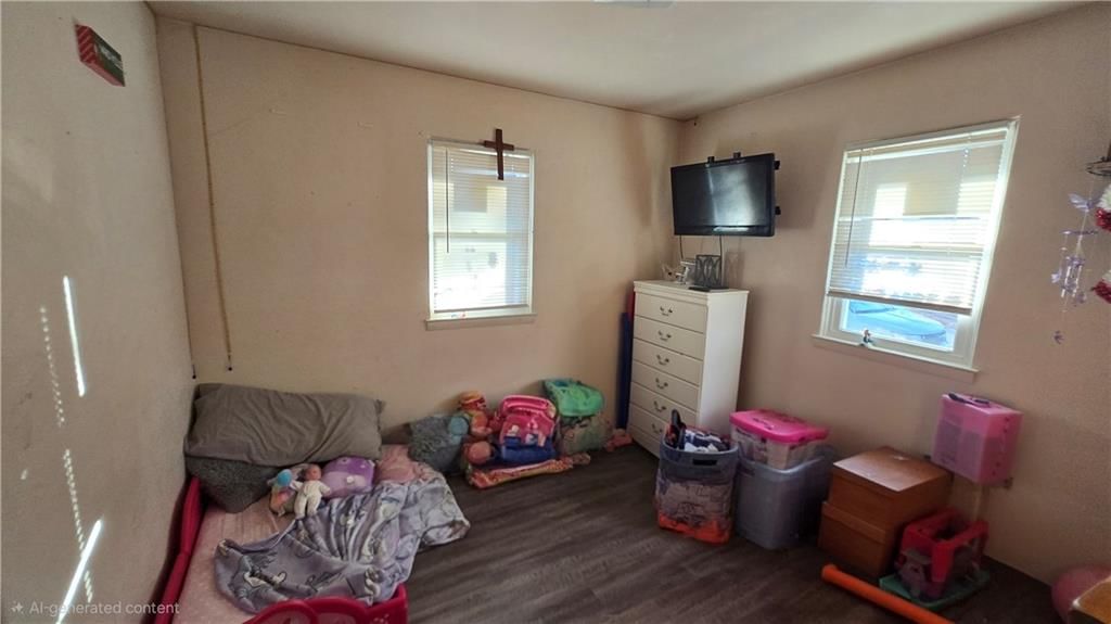 300-302 Hazel Street — photo 11