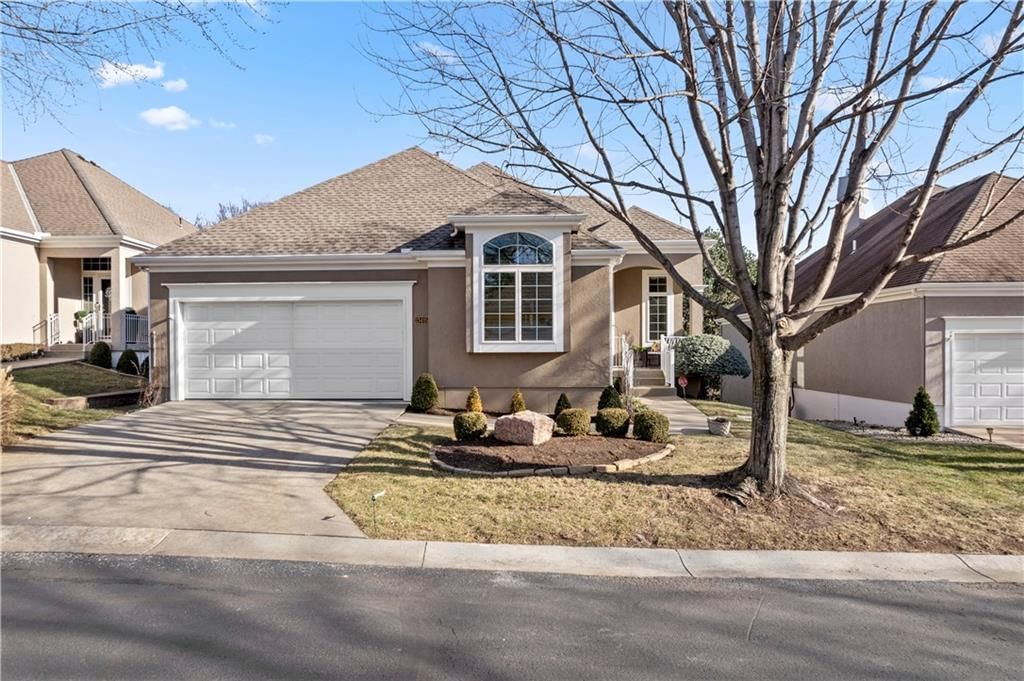 13415 Summit Court, Kansas City, MO