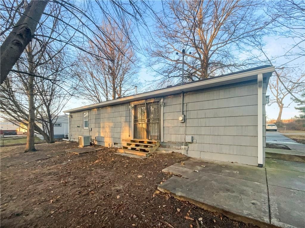 9437 Bristol Avenue — photo 13