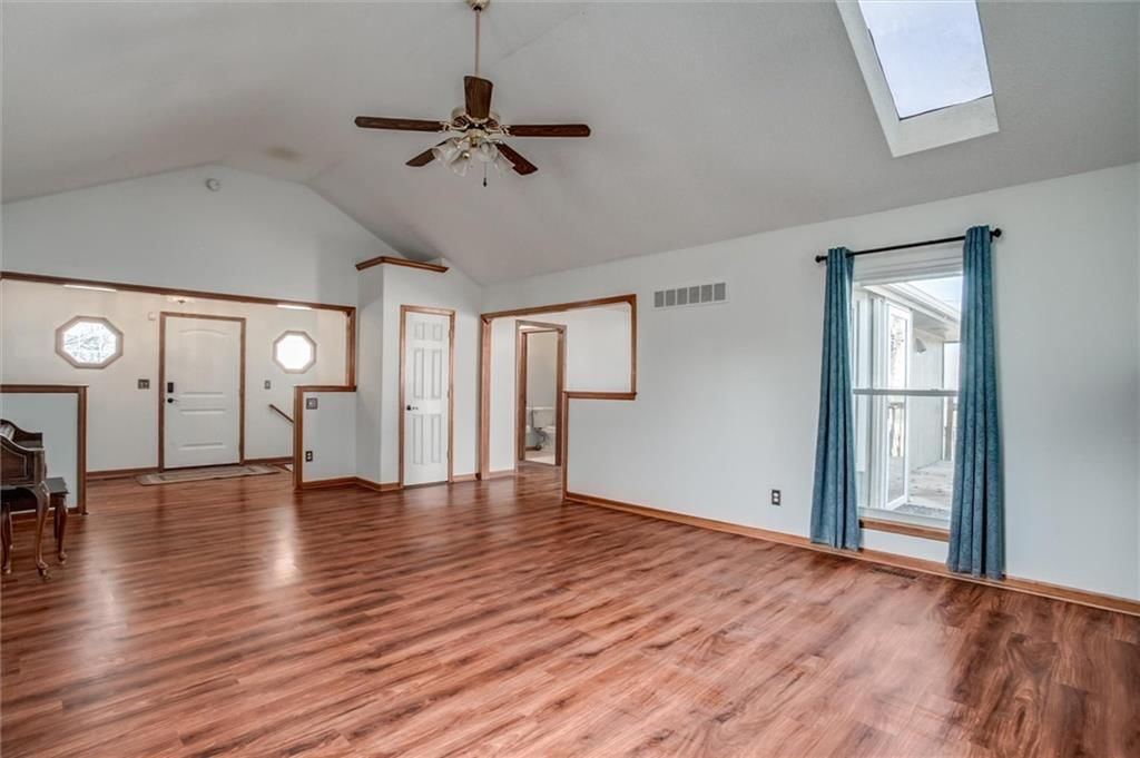 1901 SW OSAGE Drive — photo 6