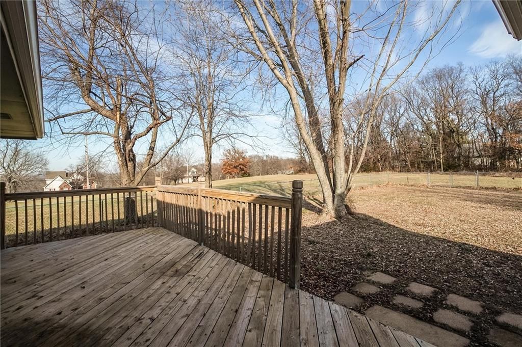 1901 SW OSAGE Drive — photo 25