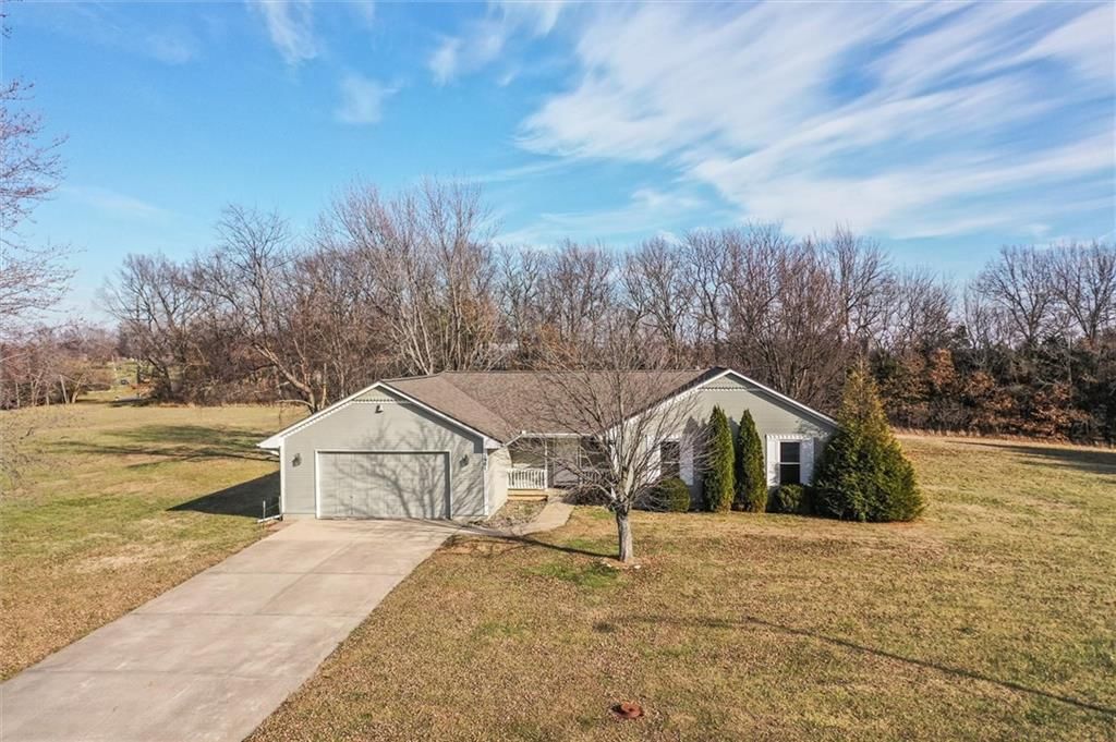 1901 SW OSAGE Drive — photo 30
