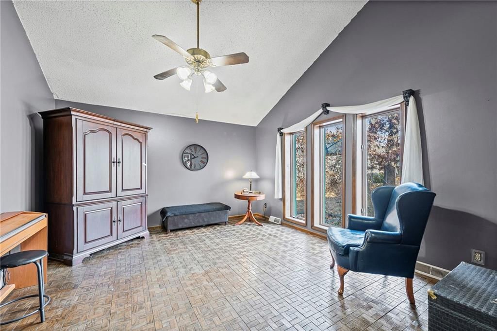 1910 NW 45th Street — photo 5
