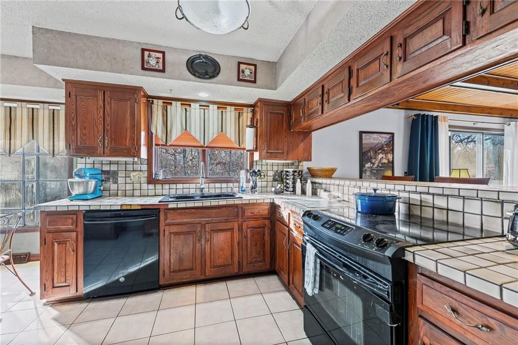 1910 NW 45th Street — photo 13