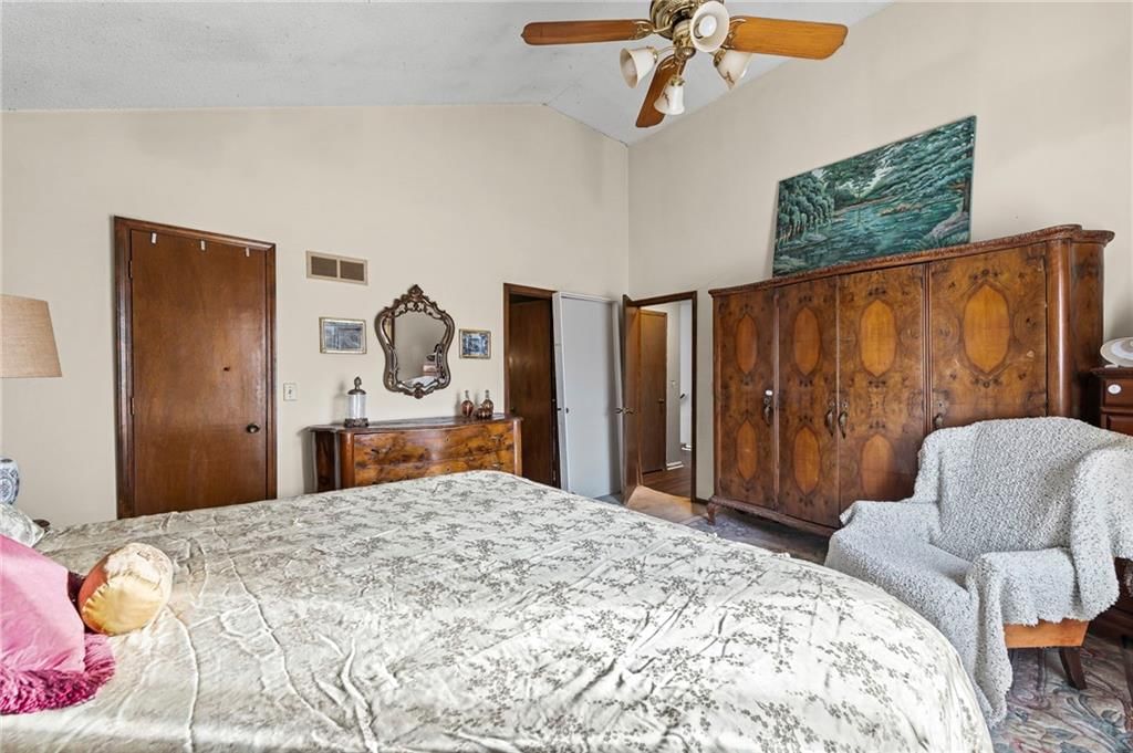 1910 NW 45th Street — photo 26