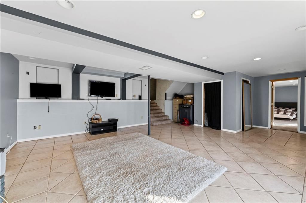 1910 NW 45th Street — photo 34